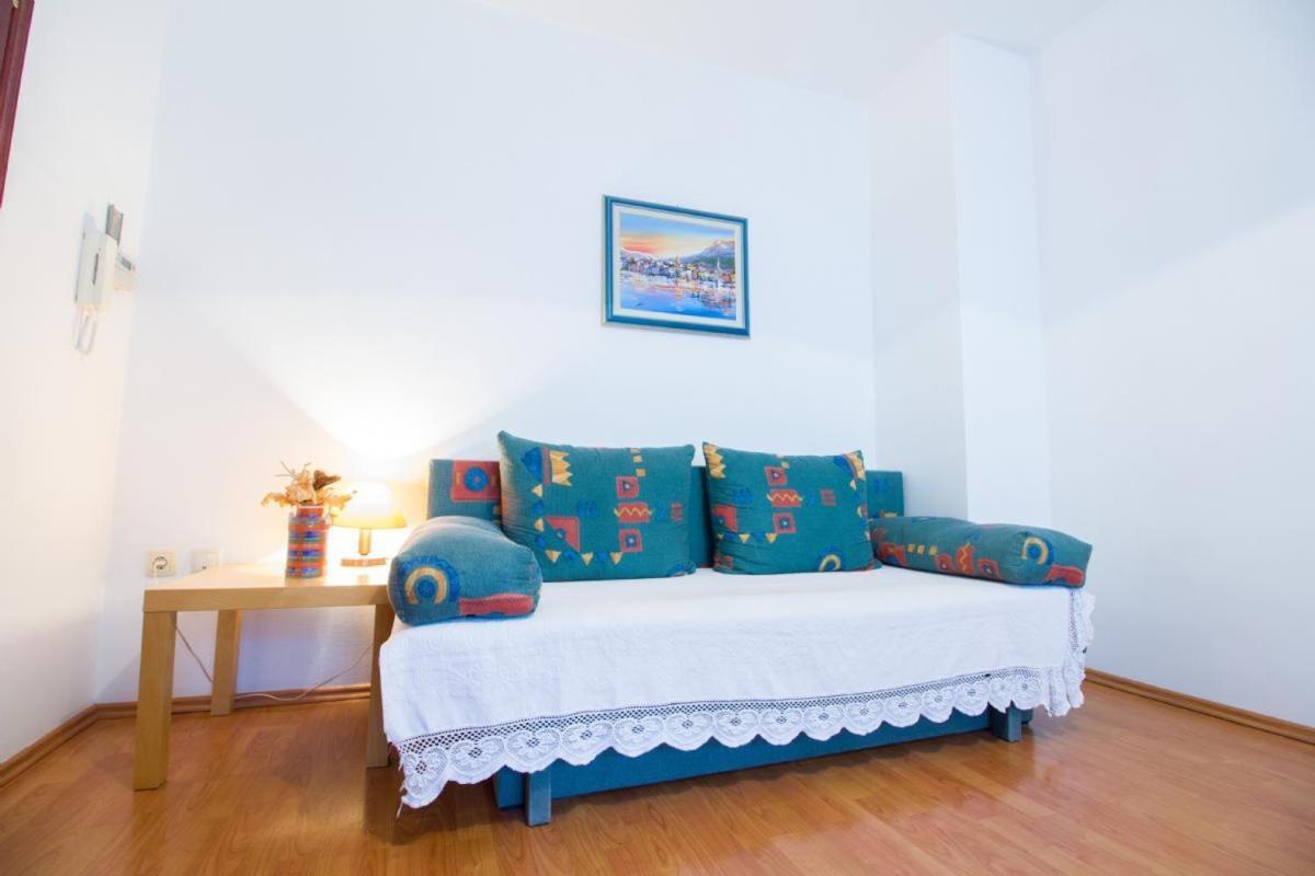 Zoro Apartment